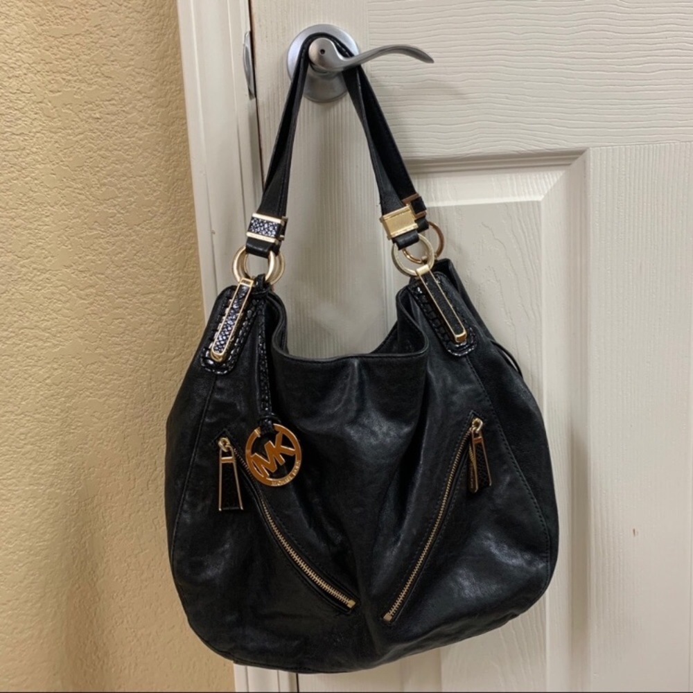 Michael Kors AQ 1309 Shoulder Bag